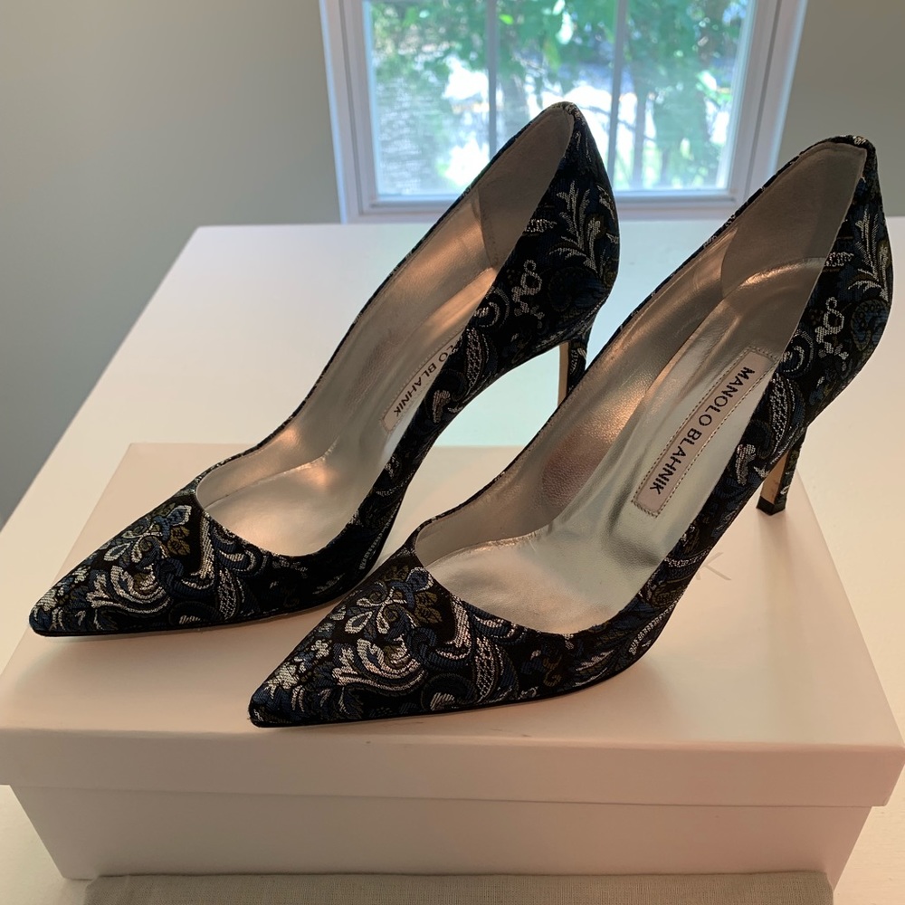 Manolo Blahnik Blue and Silver Brocade Heels - Picture 5 of 7